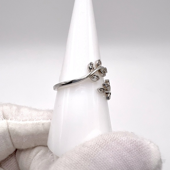 Sale $18 Firm! .925 Sterling Silver Cz Leaf Ring - Picture 4 of 17